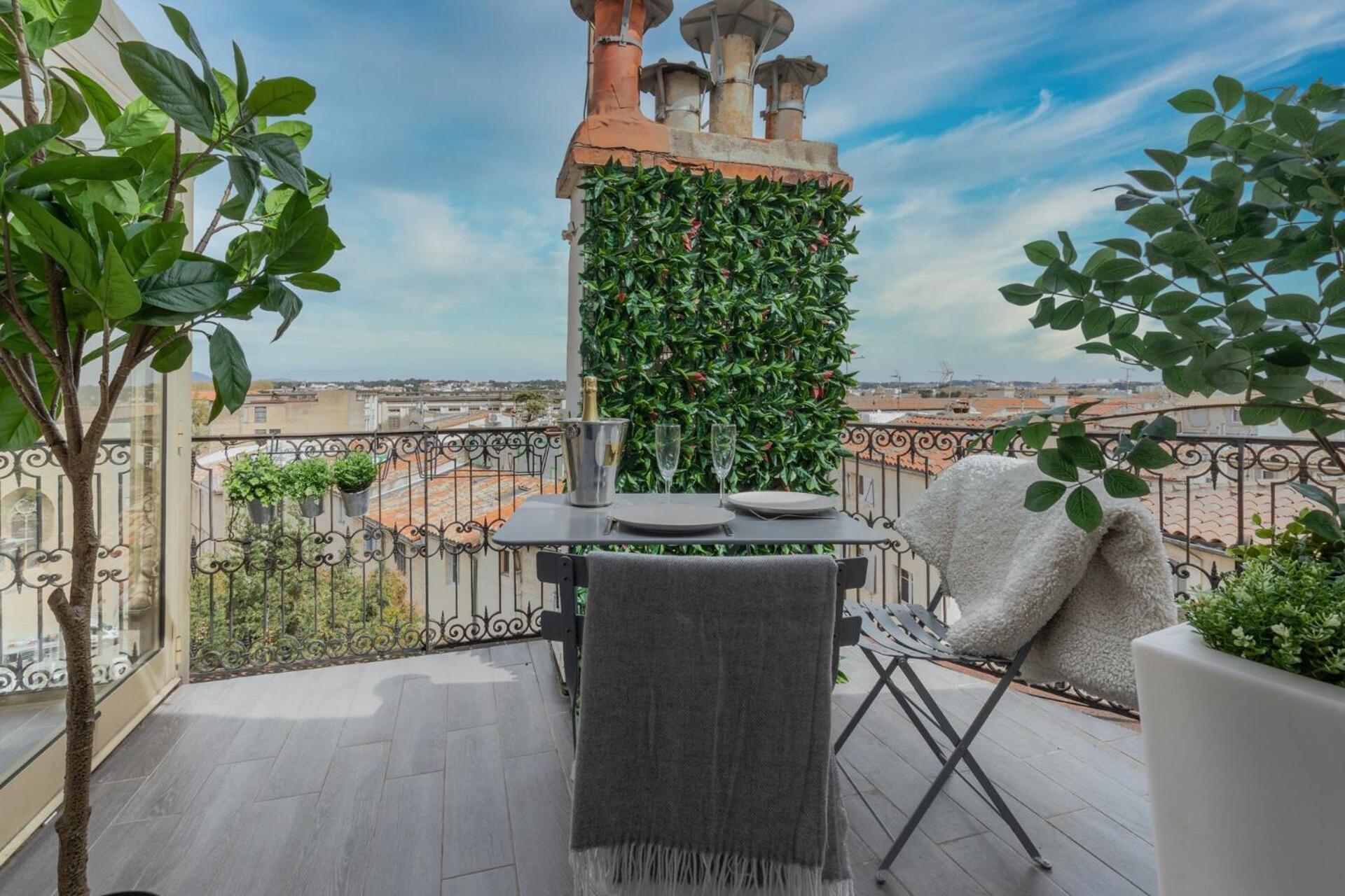 La Terrasse, Vue Sur Les Toits De Montpellier Lägenhet Exteriör bild